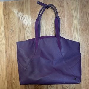 LULULEMON GYM BAG